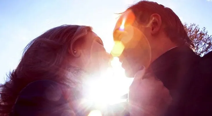 Porqué las parejas felices no hablan sobre su relación en las redes sociales