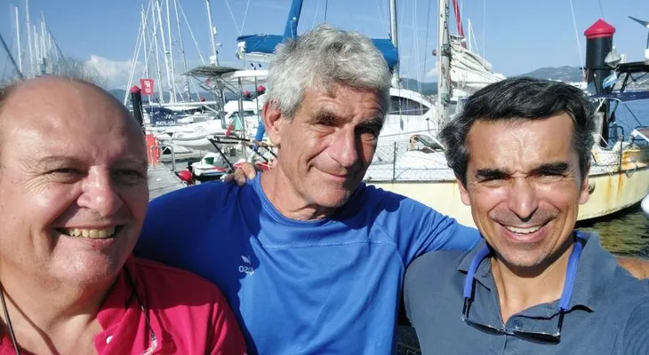 Navegante argentino cruza del Antártida a Santiago de Compostela en el velero Pequod