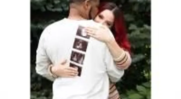 Karen Yaport anuncia que muy pronto será madre; está embarazada de Edwin Encarnación 