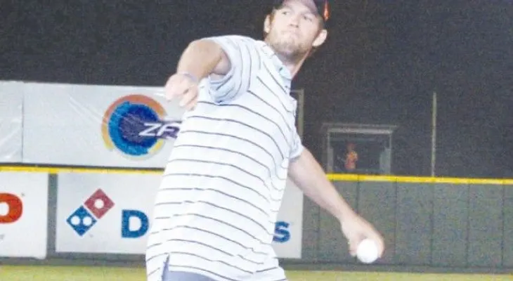 Toros y Estrellas suben a la cima; Gigantes ganan