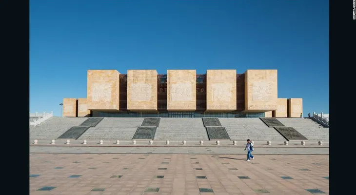 Las maravillas arquitectónicas abandonadas en la mayor ciudad fantasma china
