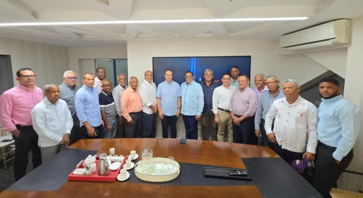 Exministros y exdirectores agropecuarios de Danilo Medina se suman a Francisco Javier García
