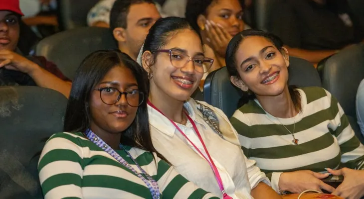 UASD ofrece cálida bienvenida a los estudiantes en el nuevo semestre académico