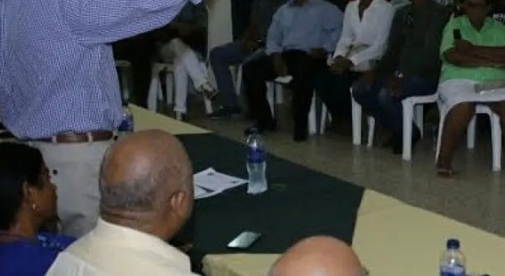Luis Abinader exhorta a perremeistas a ser soldados de la democracia