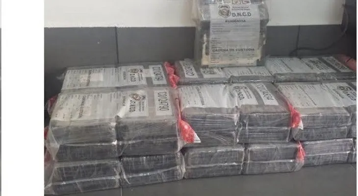 DNCD decomisa 52.68 kilos de coca en barco procedente de Colombia