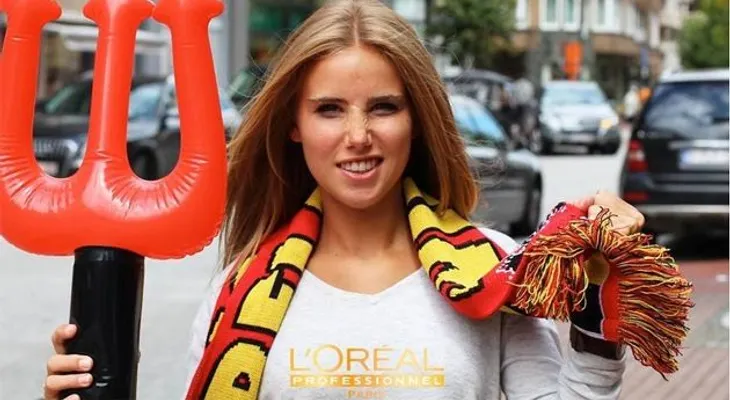 Video: L?Oreal dice adiós a la hincha más guapa del Mundial  