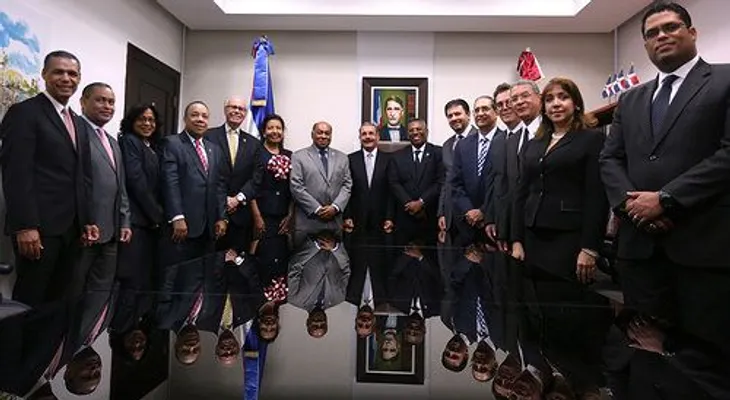 Presidente Medina visita el Tribunal Constitucional.