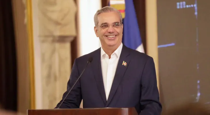 Abinader lanza "LA Agenda Semanal" para informar sobre su gestión de gobierno