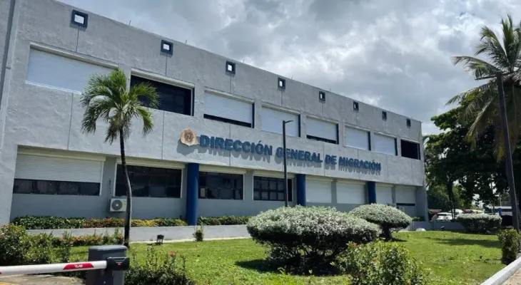 Prisión preventiva para inspector de Migración por facilitar salida irregular en el AILA