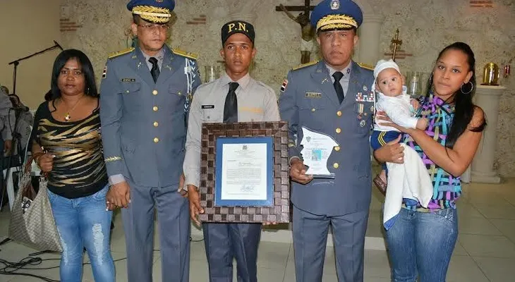 PN reconoce a 15 agentes por buenas actuaciones