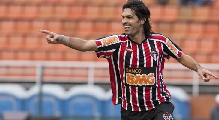 Muere en un accidente de helicóptero el exfutbolista brasileño Fernandao