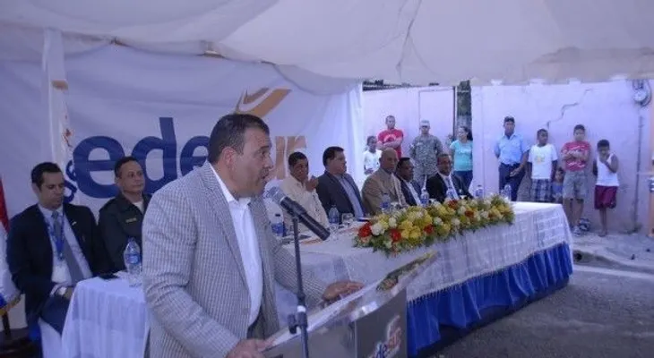 Edesur rehabilita redes en Herrera para 24 horas de luz con menos cantidad de energía