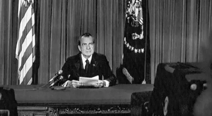 Siete colaboradores de Richard Nixon son acusados de participar en el escándalo Watergate