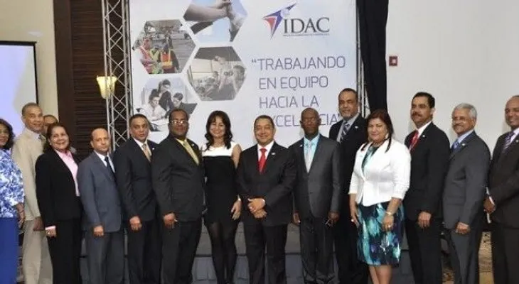 Alejandro Herrera resalta méritos del personal del IDAC