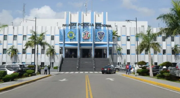 Policía mata hombre que tenía secuestrada a dos mujeres y un niño en Tenares
