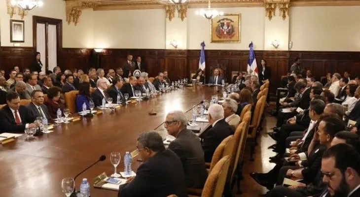 Consejo de Gobierno concluye reunión: funcionarios tendrán que responder con transparencia 