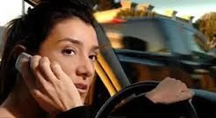 No viole la Ley de Tránsito; estas son las multas que te aplicarán; hablar por celular, no usar el cinturón.....