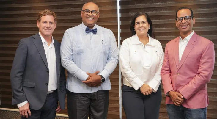 Farmaconal realiza Jornada sobre el reemplazo articular de cadera