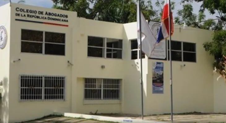 Colegio de Abogados respalda independencia judicial y condena presiones contra jueza caso Jet Set