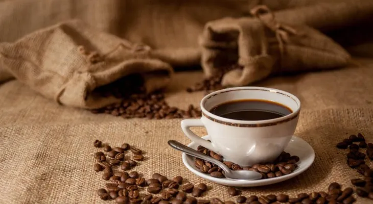 El café se asocia con un menor riesgo de enfermedad hepática crónica