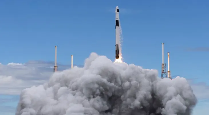 Trump compró bonos de SpaceX por hasta US$ 5 millones días antes de impulsar desregulación espacial