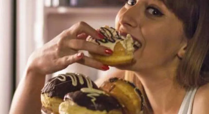 Los 10 alimentos más adictivos y cómo dejar de comerlos