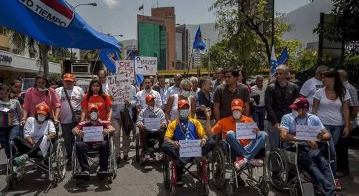 Oposición convoca a marcha en Caracas en apoyo a huelguistas 