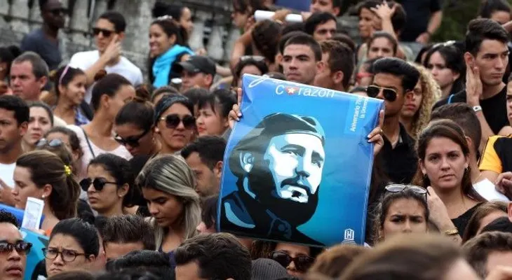 Con esperanzas y dudas, los cubanos encaran futuro sin Fidel 
