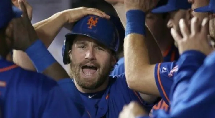 Mets vencen a Rojos y se acercan al título del Este