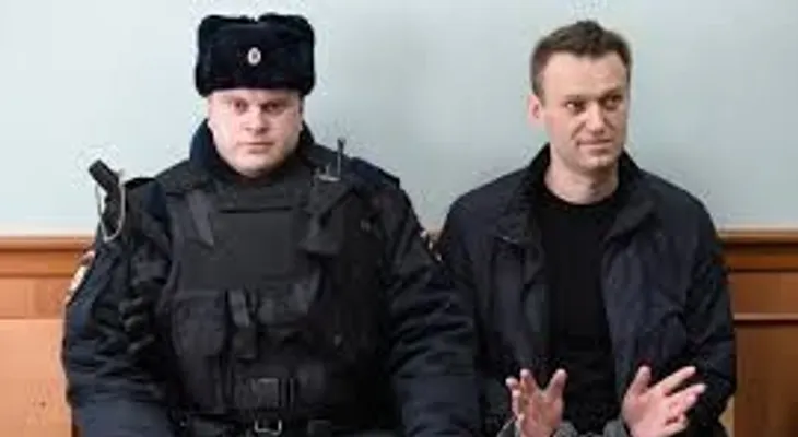 ¿Quién es Alexei Navalny, el hombre que preocupa a Putin en Rusia?