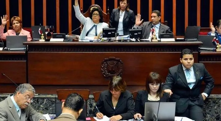 Senado aprueba US$656 MM para plantas a carbón