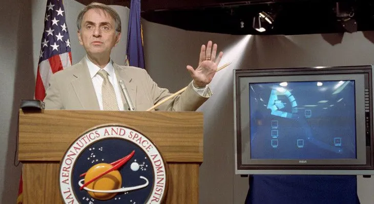 La oscura "visión" de Carl Sagan sobre Estados Unidos que se está haciendo realidad