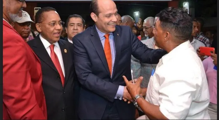 Ismael Reyes pide al Gobierno reducir la ganancia abusiva que tiene con venta de combustibles