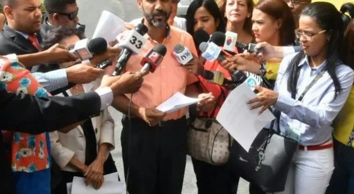 Anuncian más "cadenas humanas" reclamento a la JCE conteo manual de todos los votos