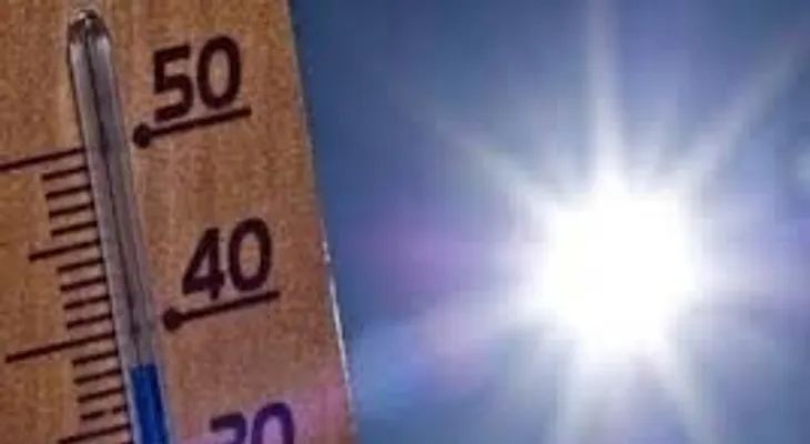 Continuarán temperaturas calurosas; la ONAMET recomienda ingerir suficientes líquidos y vestir ropas de colores claros