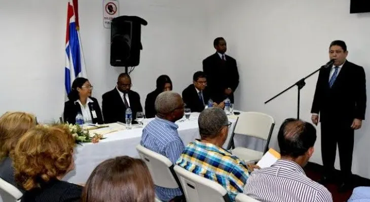 BIENES NACIONALES VENDE CHATARRAS Y CARROCERIAS DE VEHICULOS EN PUBLICA SUBASTA