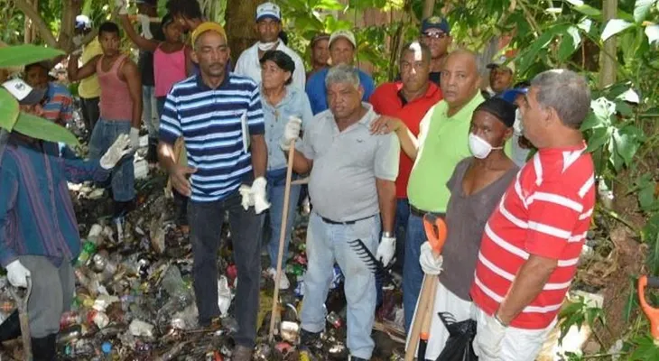 Aseguran Juan de los Santos ha manejado RD$18 mil millones, y no ha mejorado condiciones gente del municipio