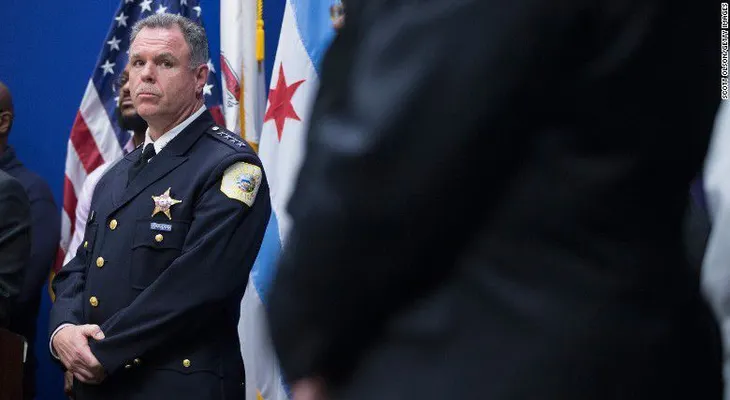 Alcalde de Chicago despide a jefe policial tras protestas por muerte de Laquan McDonald