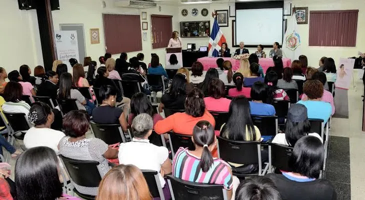 DNCD y Despacho Primera Dama ofrecen charla sobre cáncer de mama