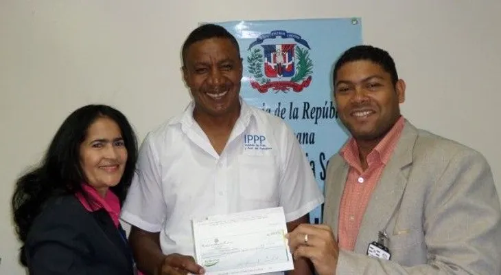 Plan Social beneficia a trabajadores de la Prensa con ayuda para reparar viviendas