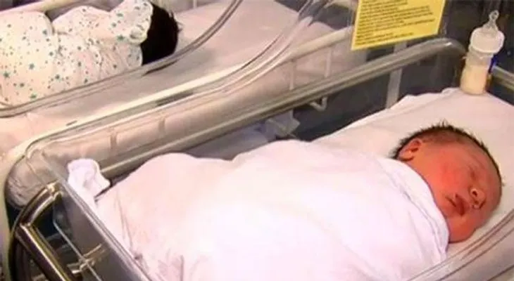 Nace súper bebé de 6 kilos en Australia
