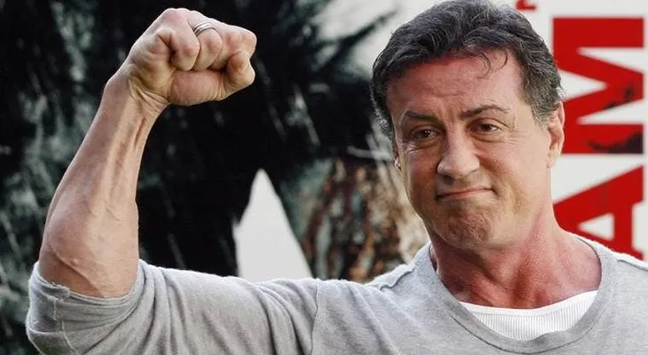 Stallone anima a jóvenes mexicanos a levantarse ante noqueos de la vida
