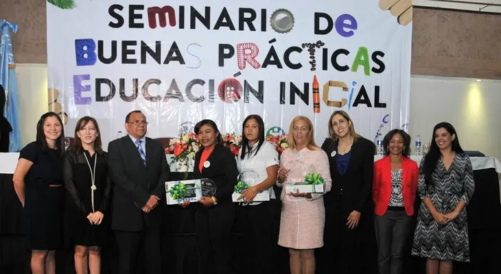 Ministerio de Educación y OEI premian durante seminario proyectos de buenas prácticas docentes en el Nivel Inicial
