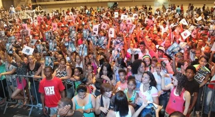 El Mayor y Chimbala encienden concierto "DH7" en homenaje a juventud dominicana