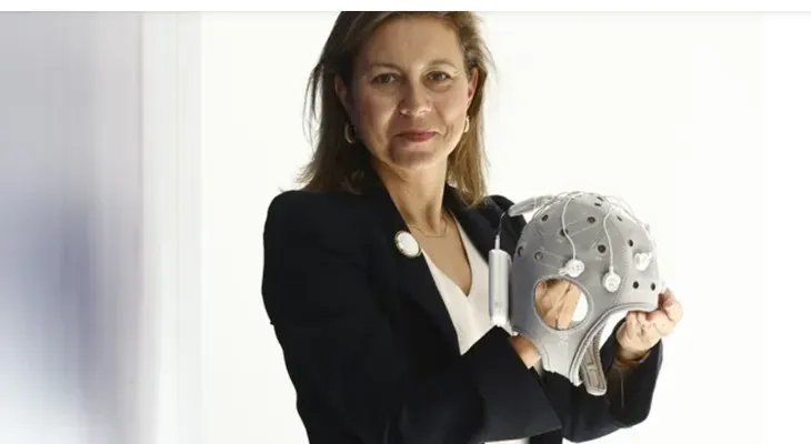 Casco con electrodos busca transformar terapias cerebrales