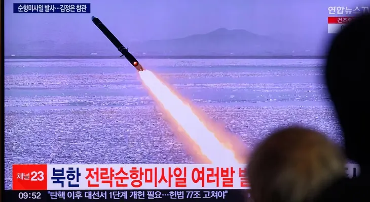 Corea del Norte lanza varios misiles balísticos hacia el Mar de Japón