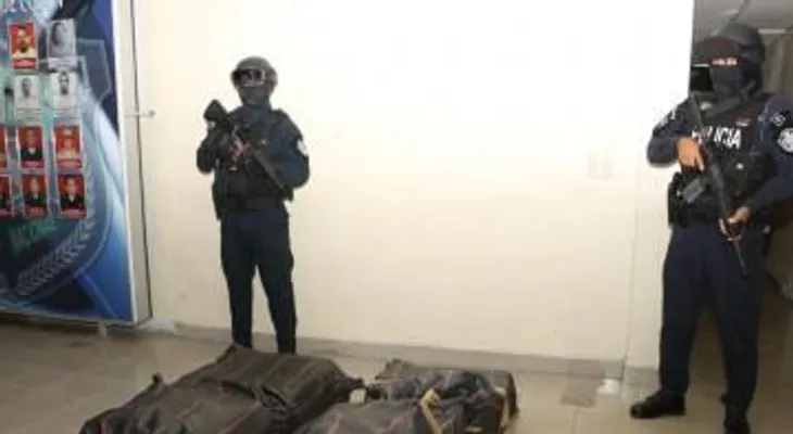 Descubren cargamento de 197 kilos de cocaína con un valor de  $4.7 millones de dólares.