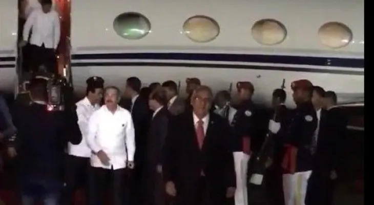 Presidente Medina regresa al país desde Cuba