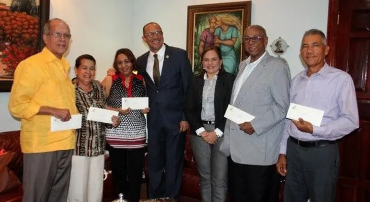 Gobierno pensiona 40 artistas, entre ellos Ramón Leonardo y el "Robalagallina"