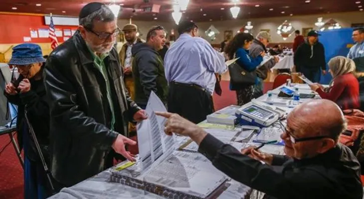 Cruz y Sanders salen victoriosos en primarias